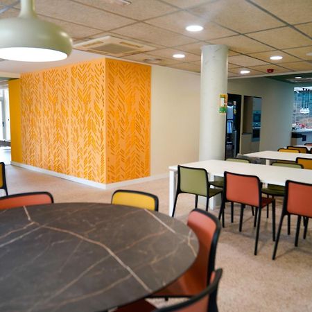 Residencia Universitaria Resa Los Abedules Pamplona Eksteriør billede
