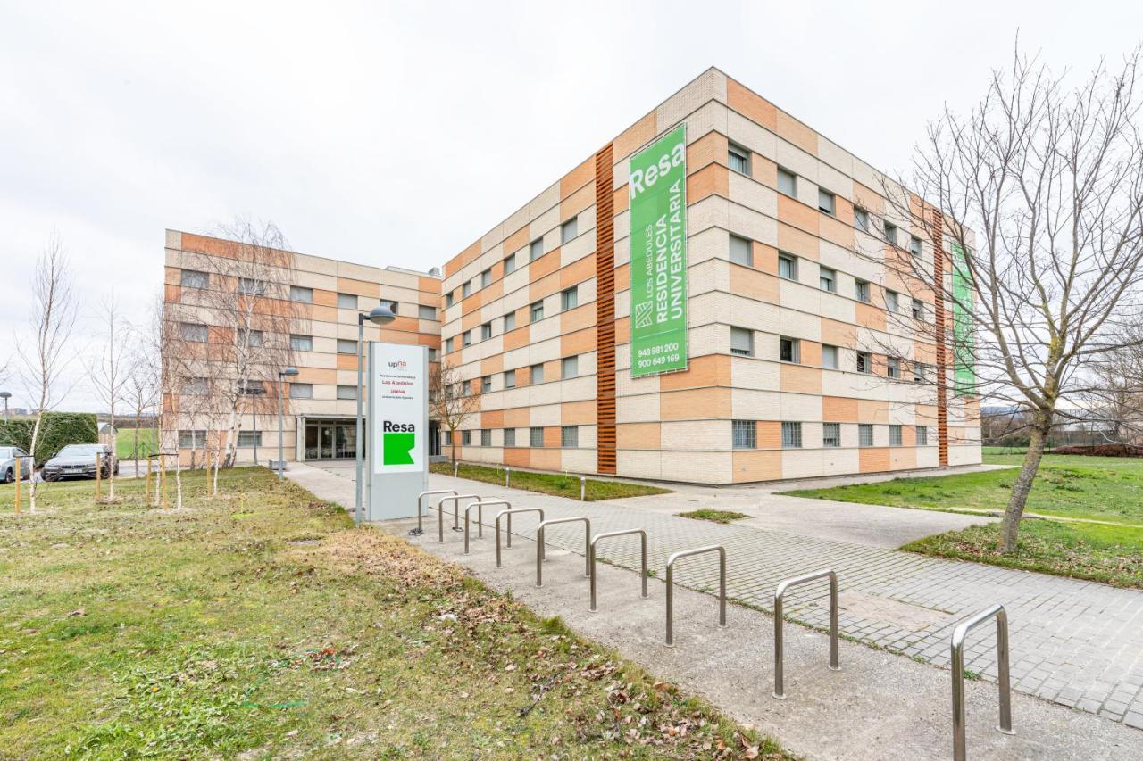 Residencia Universitaria Resa Los Abedules Pamplona Eksteriør billede