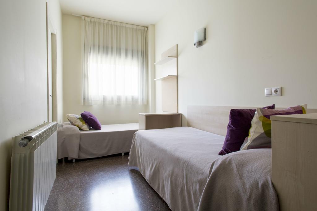 Residencia Universitaria Resa Los Abedules Pamplona Eksteriør billede